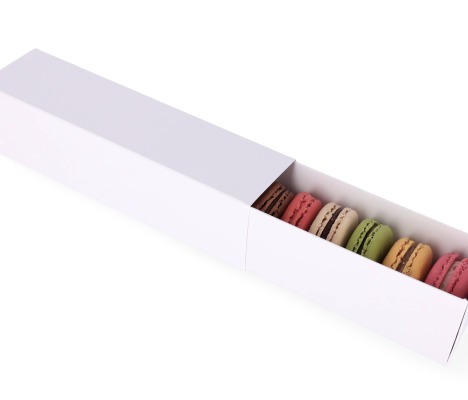 MAC-1/B: 200 x 50 x 50 mm<br>Baltos spalvos dėžė saldainiams ir macarons sausainiams (10vnt) 1